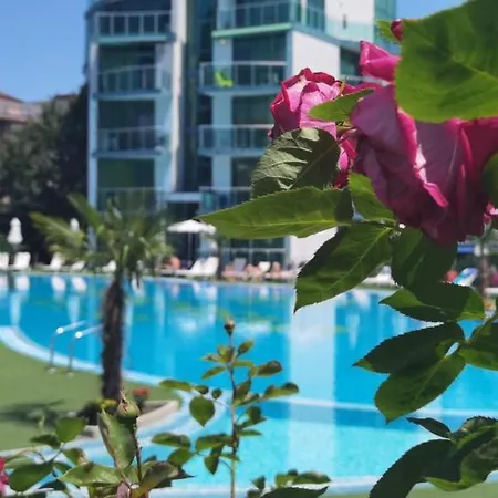 Apartment F 207 Del Sol - просторно студио с кухня и паркомясто *