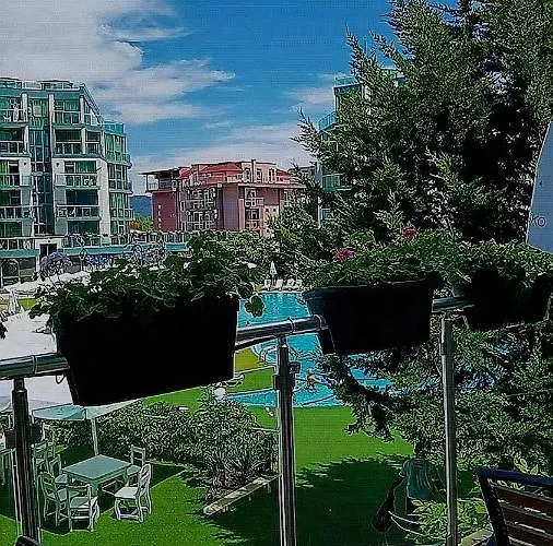 Апартамент F 207 Del Sol - просторно студио с кухня и паркомясто *