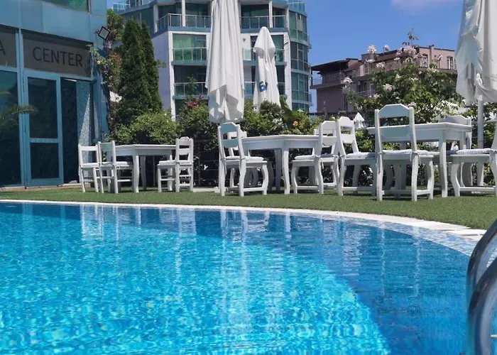 F 207 Del Sol - просторно студио с кухня и паркомясто Апартамент