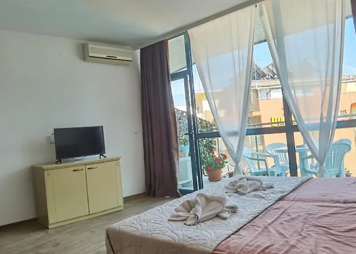 F 207 Del Sol - просторно студио с кухня * بريمورسكو